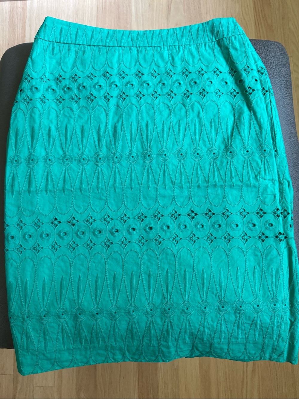 LOFT Kelly Green Eyelet Pencil Skirt - 0